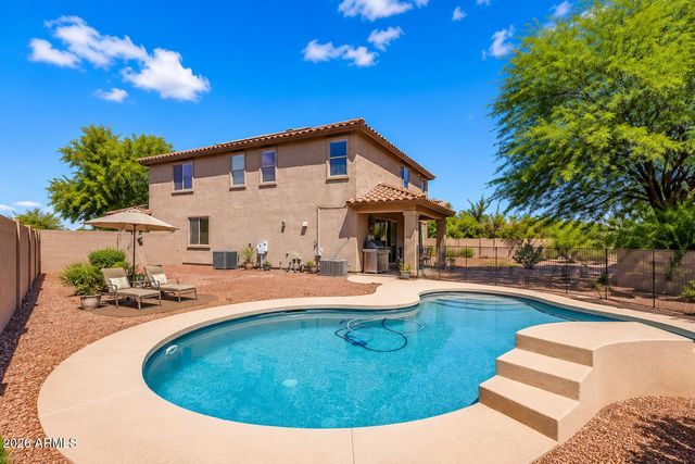 5011 S CARLYLE Drive, Gilbert, AZ 85298