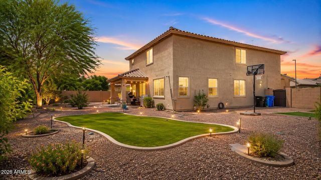 5011 S CARLYLE Drive, Gilbert, AZ 85298