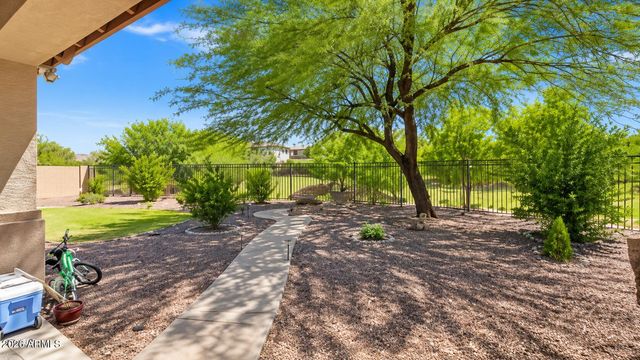 5011 S CARLYLE Drive, Gilbert, AZ 85298