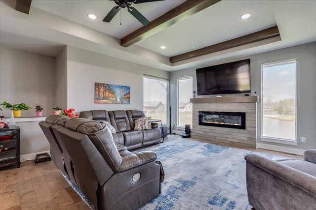 15402 E Hazel Nut St, Wichita, KS 67230