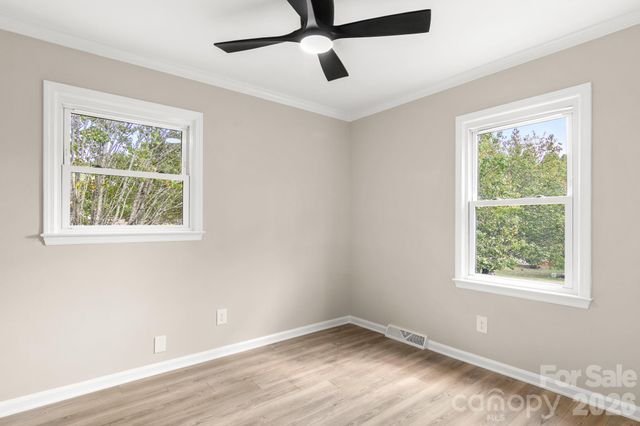 309 Catawba Circle N, Matthews, NC 28104