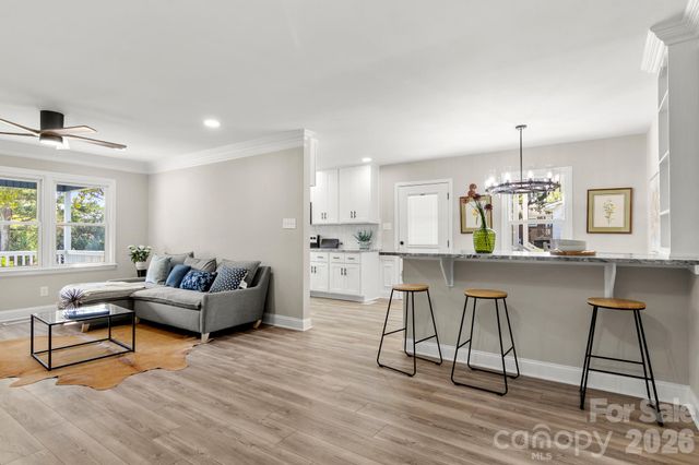 309 Catawba Circle N, Matthews, NC 28104