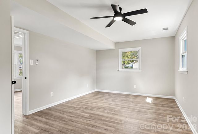 309 Catawba Circle N, Matthews, NC 28104