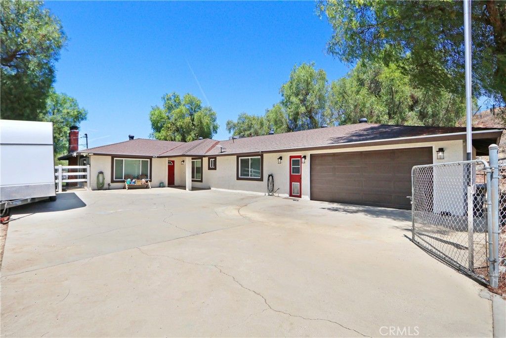 16972 Mockingbird Canyon, Riverside, CA 92504 — exterior