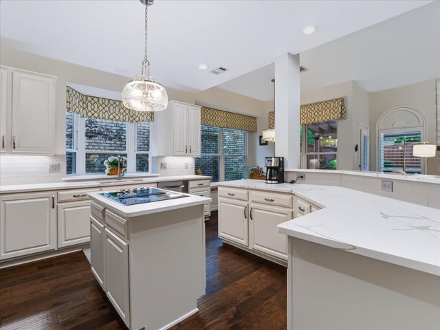 3838 Canot Lane, Addison, TX 75001