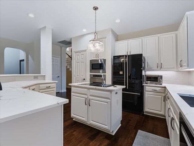 3838 Canot Lane, Addison, TX 75001
