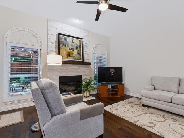 3838 Canot Lane, Addison, TX 75001
