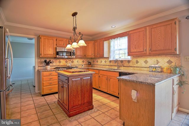 110 WILLOW LN, Gilbertsville, PA 19525