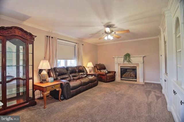 110 WILLOW LN, Gilbertsville, PA 19525