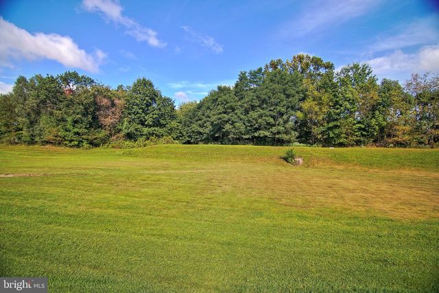 110 WILLOW LN, Gilbertsville, PA 19525