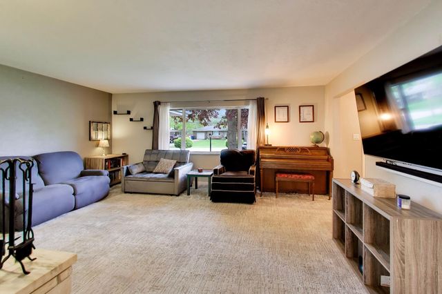 422 Yanke Road, Michigan City, IN 46360