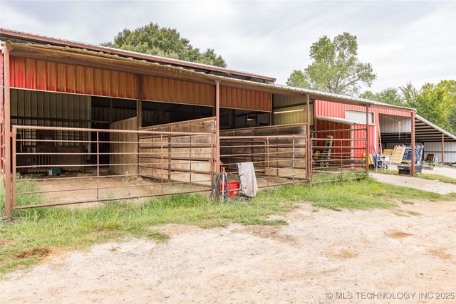 12717 S Chisolm, Caddo, OK 74729