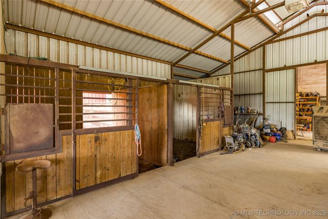 12717 S Chisolm, Caddo, OK 74729