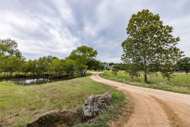 12717 S Chisolm, Caddo, OK 74729