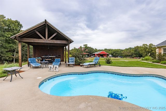 12717 S Chisolm, Caddo, OK 74729