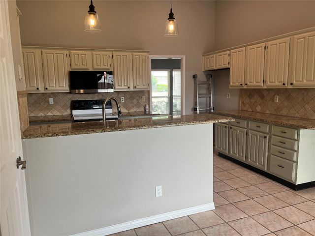 4605 Freeman Drive, The Colony, TX 75056