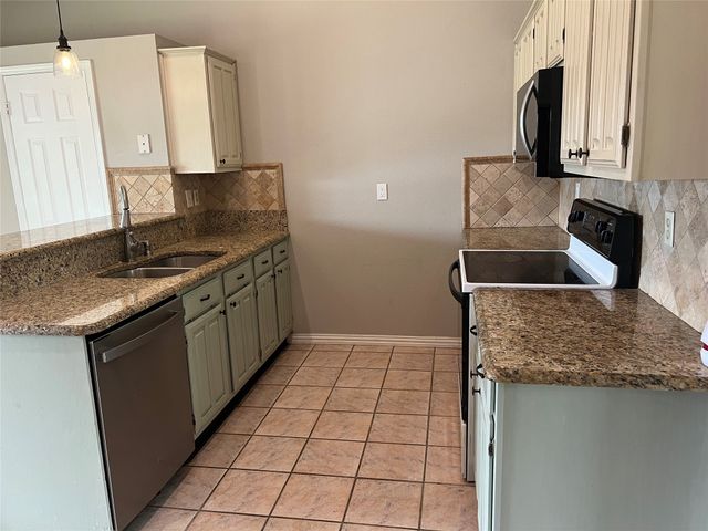 4605 Freeman Drive, The Colony, TX 75056
