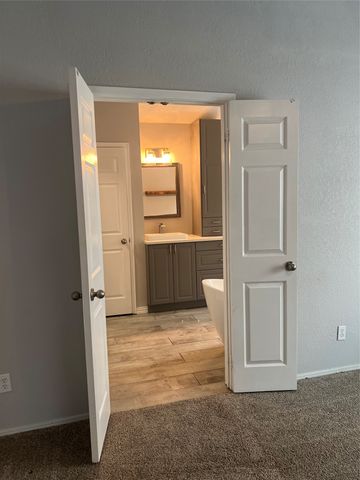 4605 Freeman Drive, The Colony, TX 75056