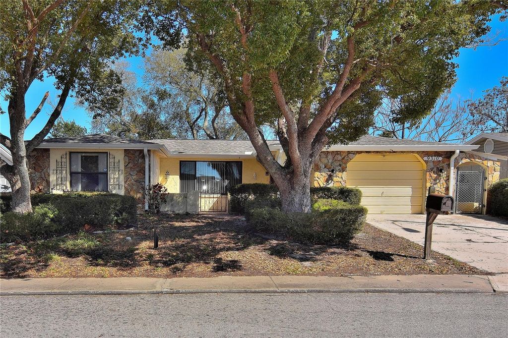 9310 MARK TWAIN LANE, Port Richey, FL 34668