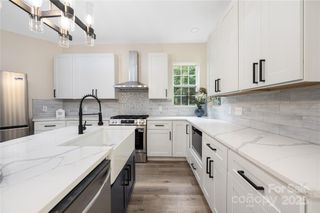 402 Sardis Road N, Charlotte, NC 28270