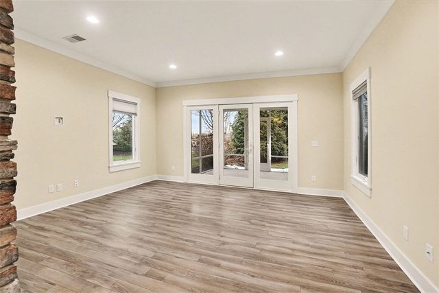 920 W Savidge Street 6, Spring Lake, MI 49456