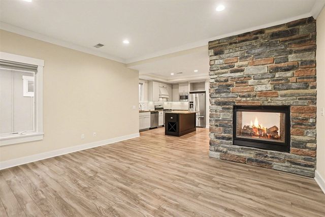 920 W Savidge Street 6, Spring Lake, MI 49456