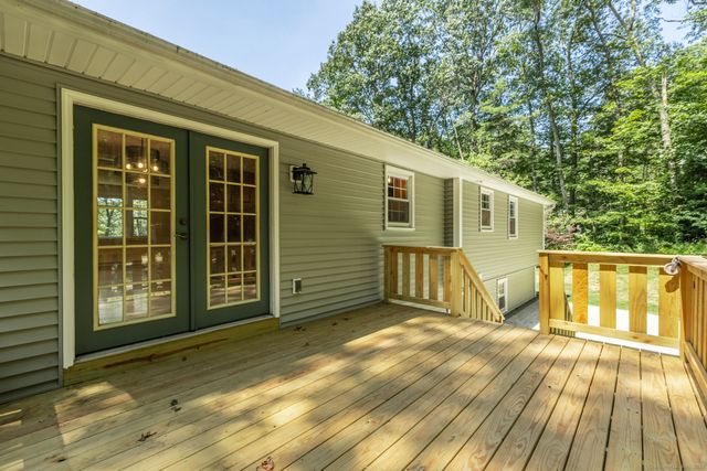 105 Burbank Road, Ellington, CT 06029