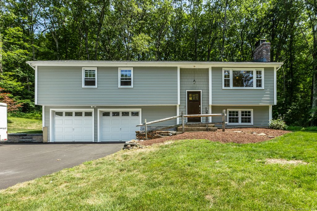 105 Burbank Road, Ellington, CT 06029