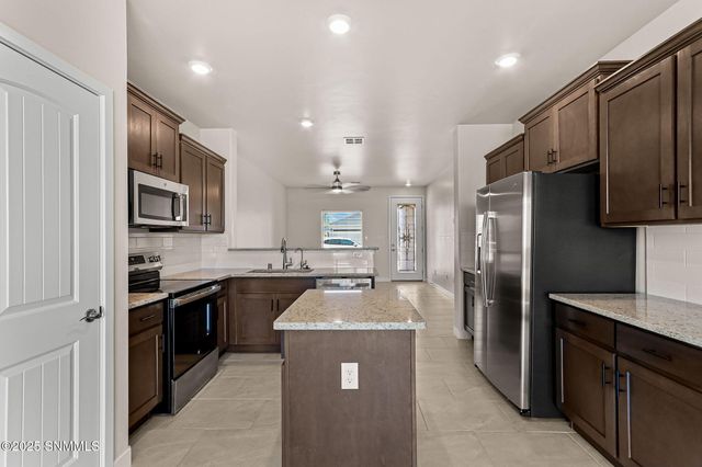 1060 Arabetto Road, Las Cruces, NM 88012