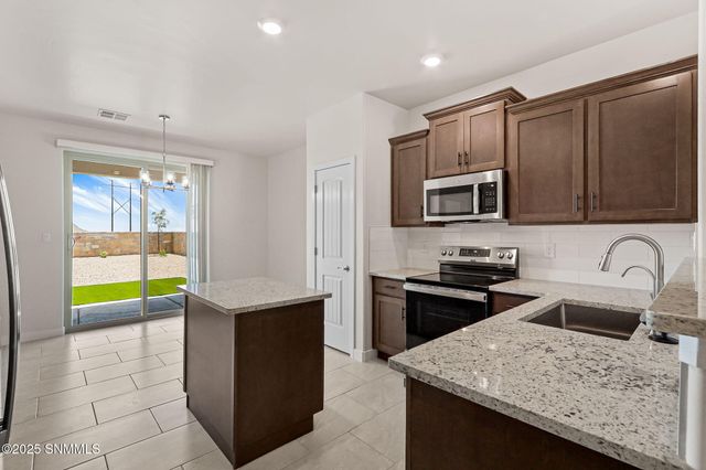 1060 Arabetto Road, Las Cruces, NM 88012