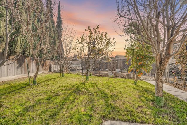 138 Roxie Ct, Ripon, CA 95366