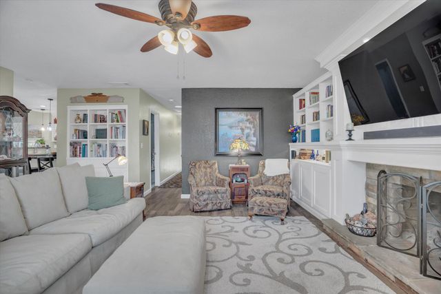 138 Roxie Ct, Ripon, CA 95366