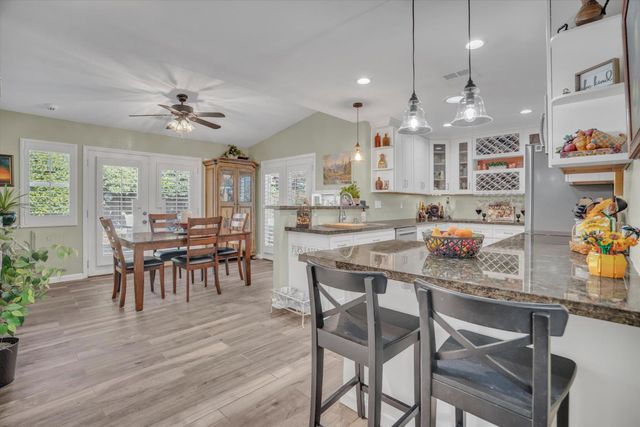 138 Roxie Ct, Ripon, CA 95366