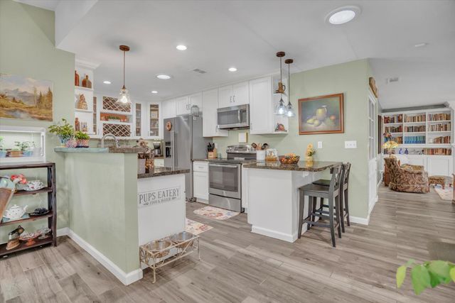 138 Roxie Ct, Ripon, CA 95366