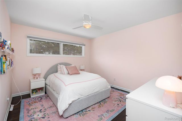 2530 Worcester Road, West Bloomfield Charter Township, MI 48323