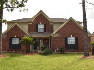 9007 Woodleigh Drive, Houston, TX 77083
