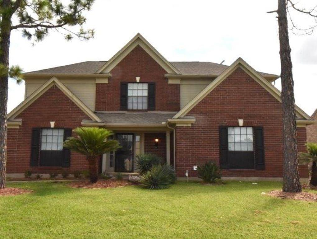 9007 Woodleigh Drive, Houston, TX 77083