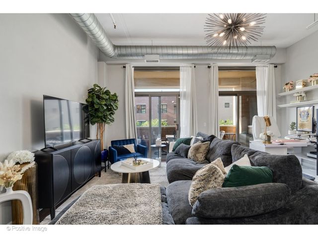1301 W Madison Street 304, Chicago, IL 60607
