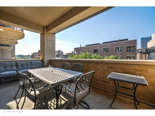 1301 W Madison Street 304, Chicago, IL 60607