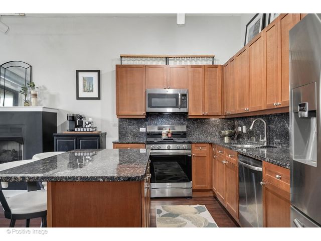 1301 W Madison Street 304, Chicago, IL 60607