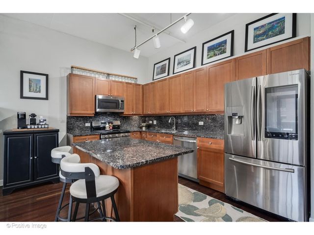 1301 W Madison Street 304, Chicago, IL 60607