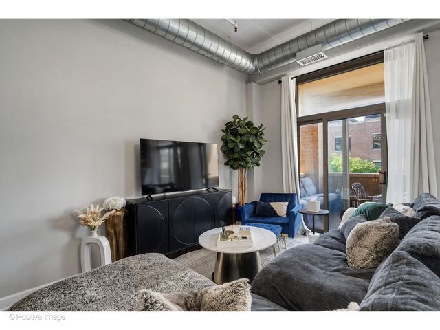 1301 W Madison Street 304, Chicago, IL 60607