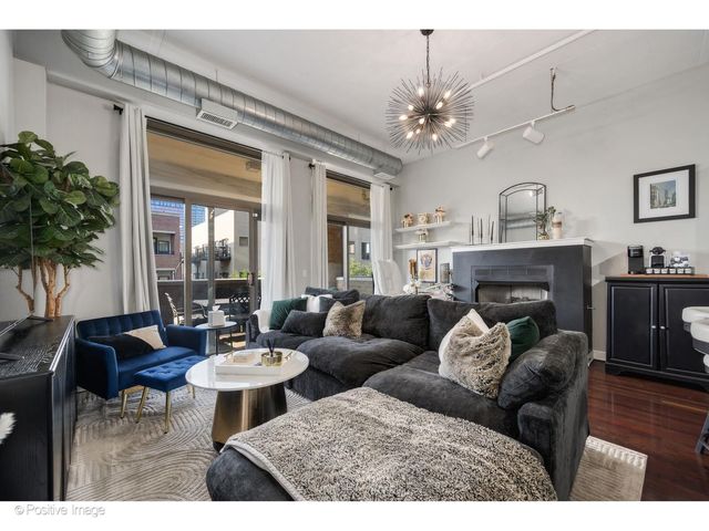 1301 W Madison Street 304, Chicago, IL 60607