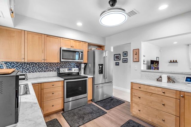 1608 NE 14th Terrace, Fort Lauderdale, FL 33305