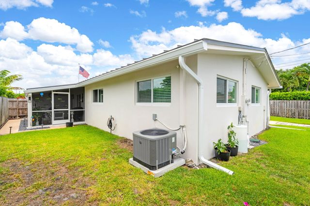 1608 NE 14th Terrace, Fort Lauderdale, FL 33305
