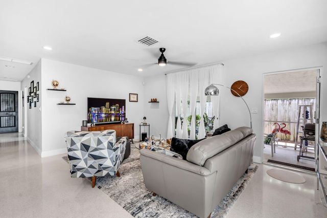 1608 NE 14th Terrace, Fort Lauderdale, FL 33305