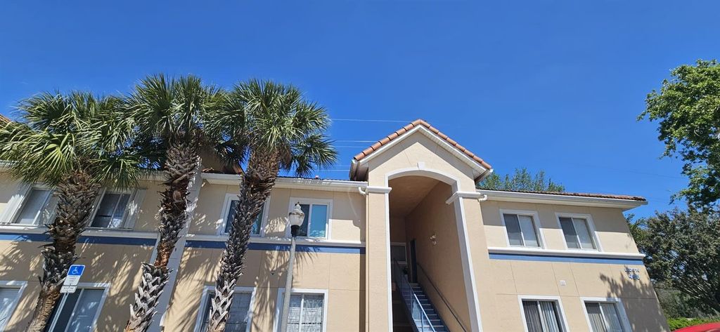 495 LAS CORTES LANE 205, Orlando, FL 32824