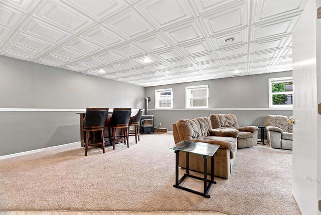 3885 COBBLESTONE COURT, Oshkosh, WI 54901