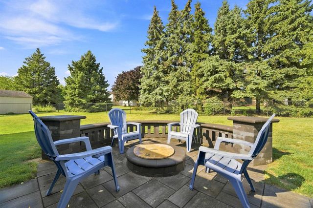 3885 COBBLESTONE COURT, Oshkosh, WI 54901