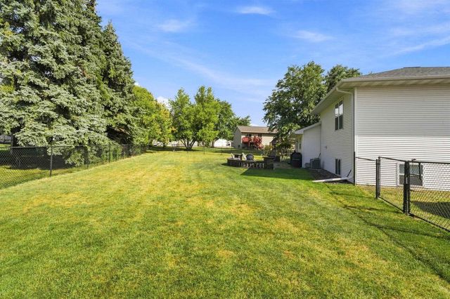 3885 COBBLESTONE COURT, Oshkosh, WI 54901